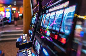 Halaman live casino pada aplikasi resmi ssstiktokmp3 dengan akses streamer dan dealer real time